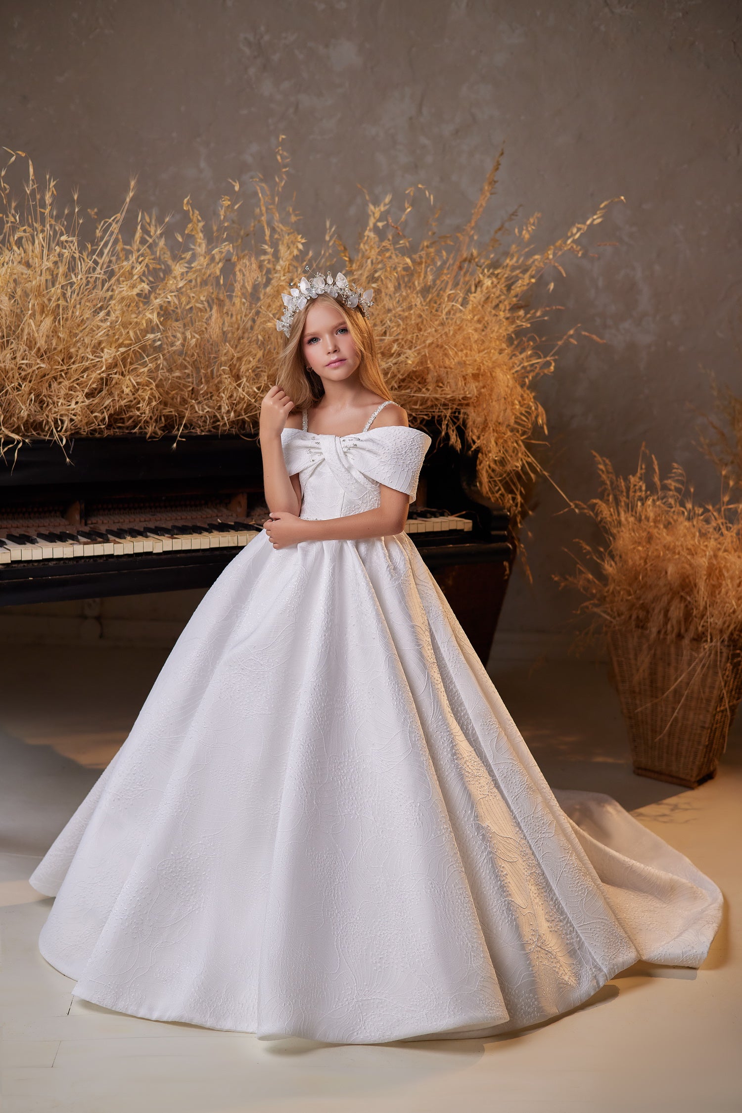 White Dress Vintage Style Communion Dresses Long Sleeve Ball Gown First Communion Gowns Flower Girl Dress White Dress Vintage Style Communion Dresses Long Sleeve Ball Gown First Communion Gowns Flower Girl Dress