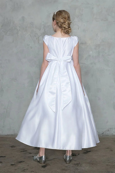 Aurora Grace Satin Gown – A Timeless Statement of Elegance
