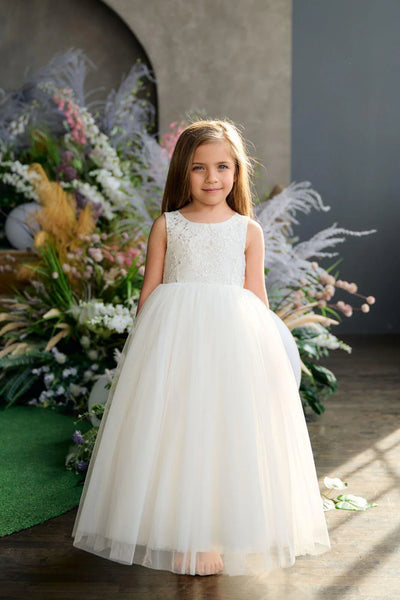 Teter Warm Couture Off White Lace Tulle Flower Girl Dress