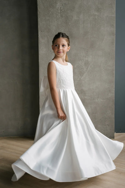 Maeva Grace Teter Warm Couture Communion Dress