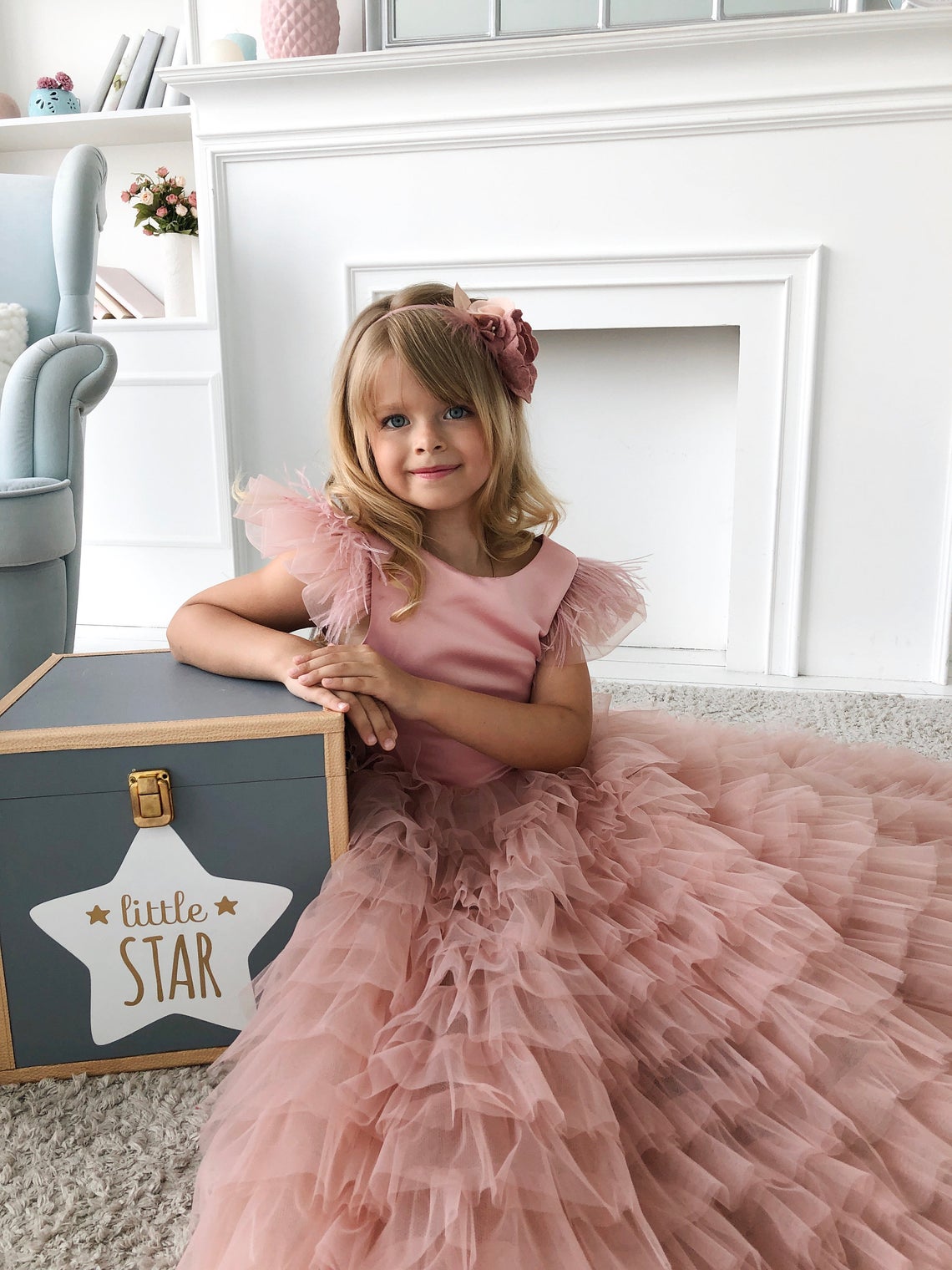 Stunning Girls Tulle Flower Girl Party Dress With Ruffled Long Skirt
