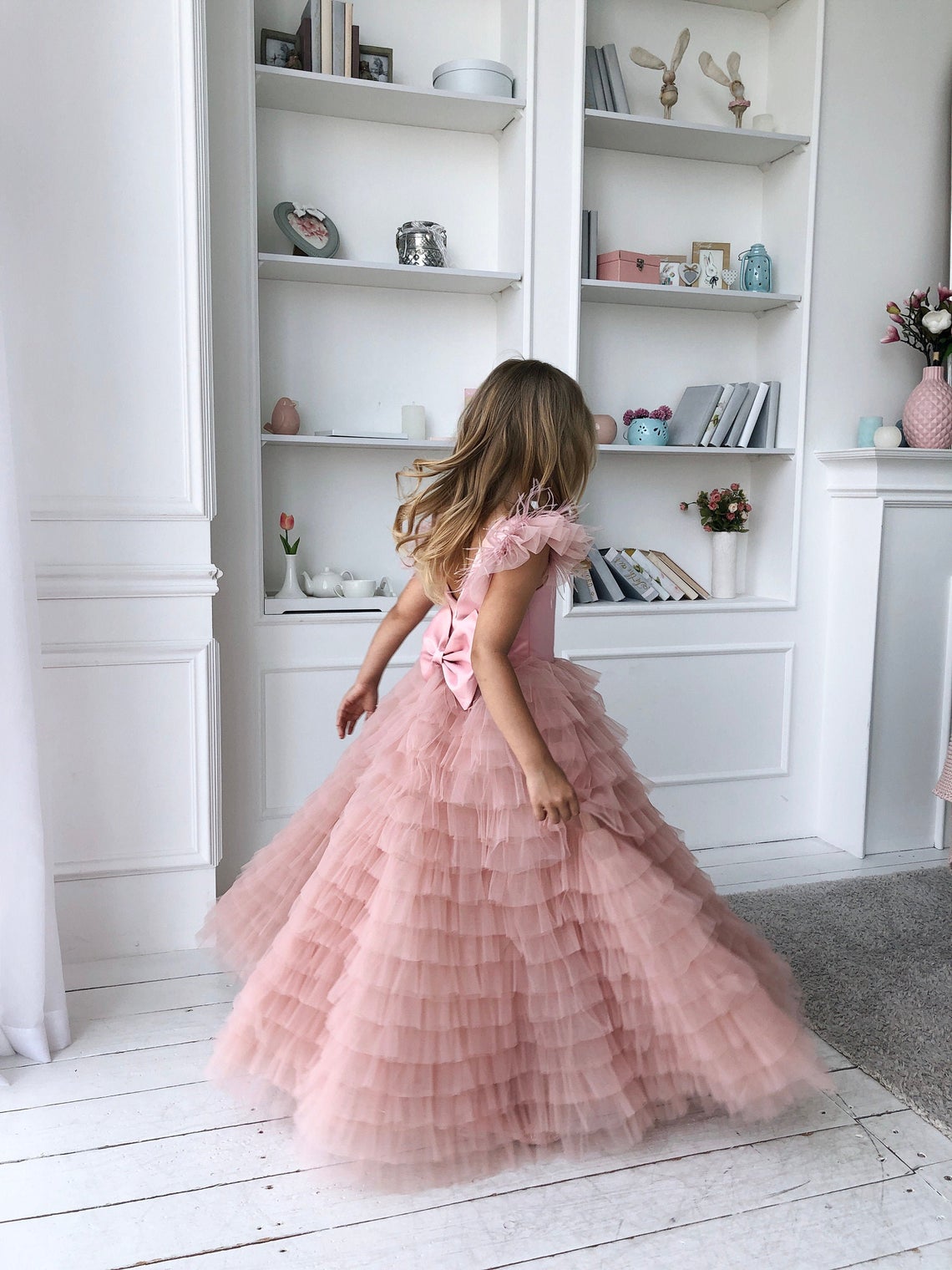 Stunning Girls Tulle Flower Girl Party Dress With Ruffled Long Skirt