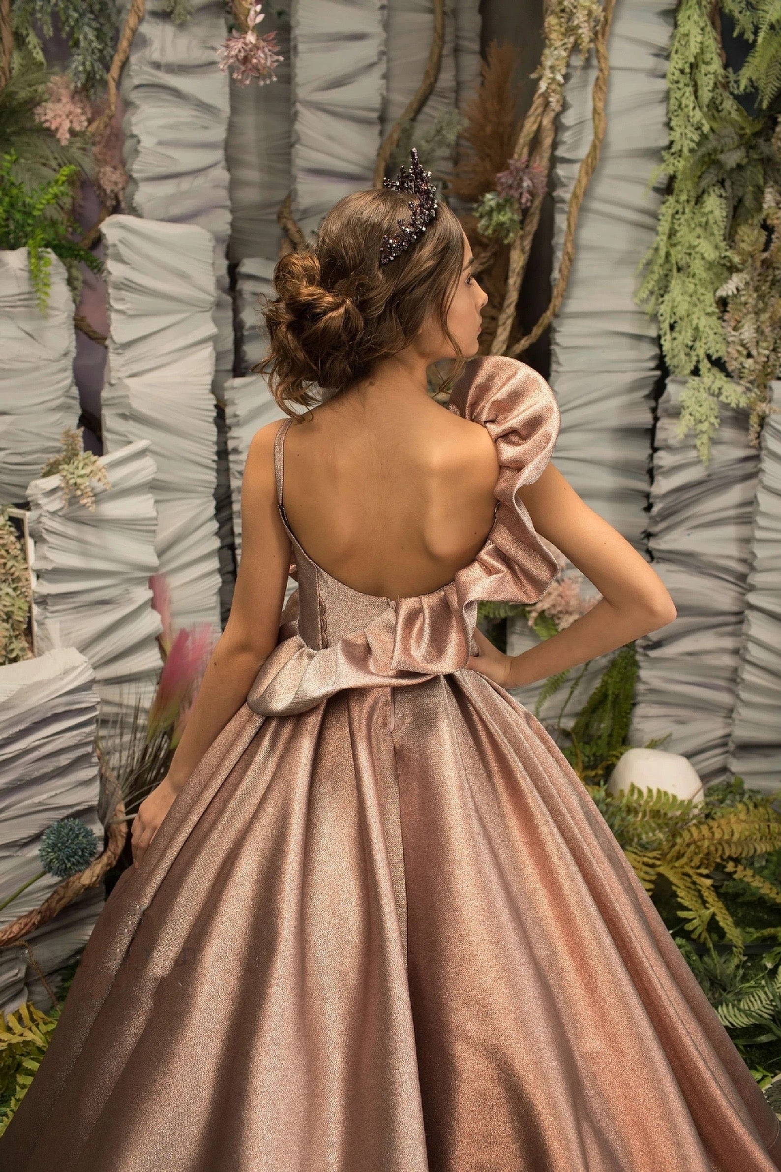 Girls Magnificent Couture Satin Taffeta Special Occasion Holiday Party Gown