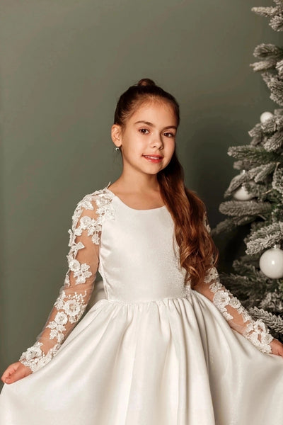 Elegant Satin Lace Wedding Party Communion Flower Girl Gown With Train