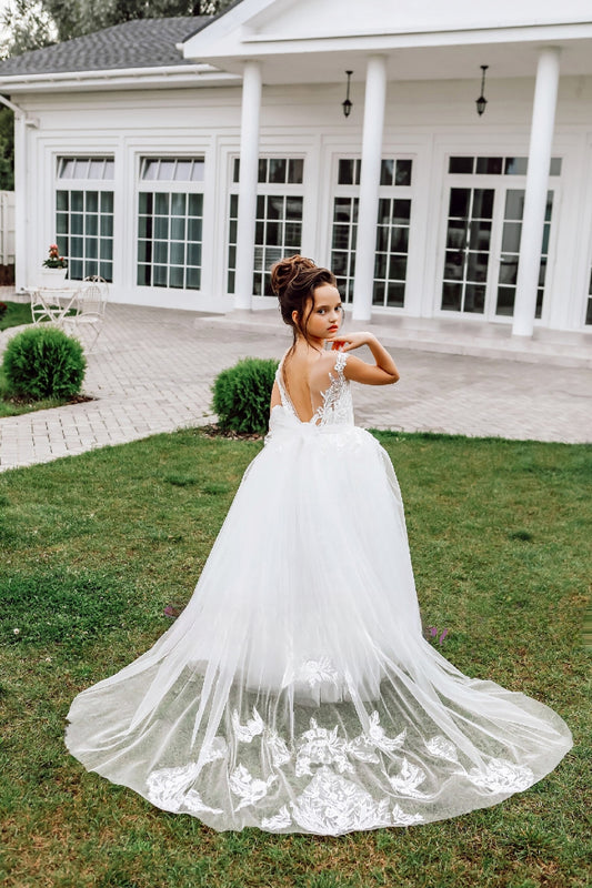 The Ultimate Guide to Choosing the Perfect Flower Girl Dress