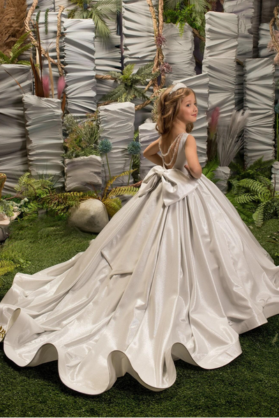 Serenelle Radiance Gown – Couture White Dress for Communion & Special Occasions