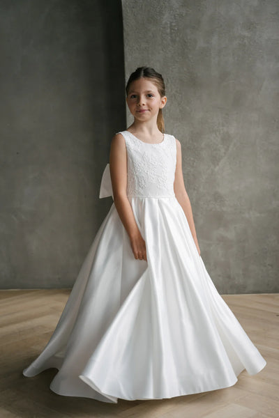 Maeva Grace Teter Warm Couture Communion Dress