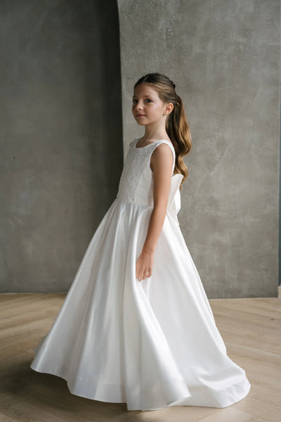 Maeva Grace Teter Warm Couture Communion Dress