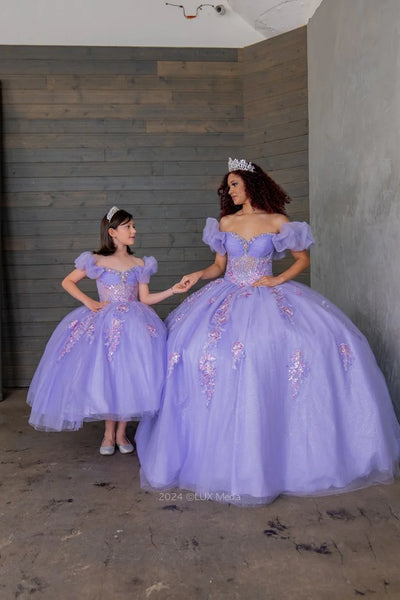 Evelisse Meadow Lime Quinceañera Gown – Puff Sleeves & Floral Embroidery