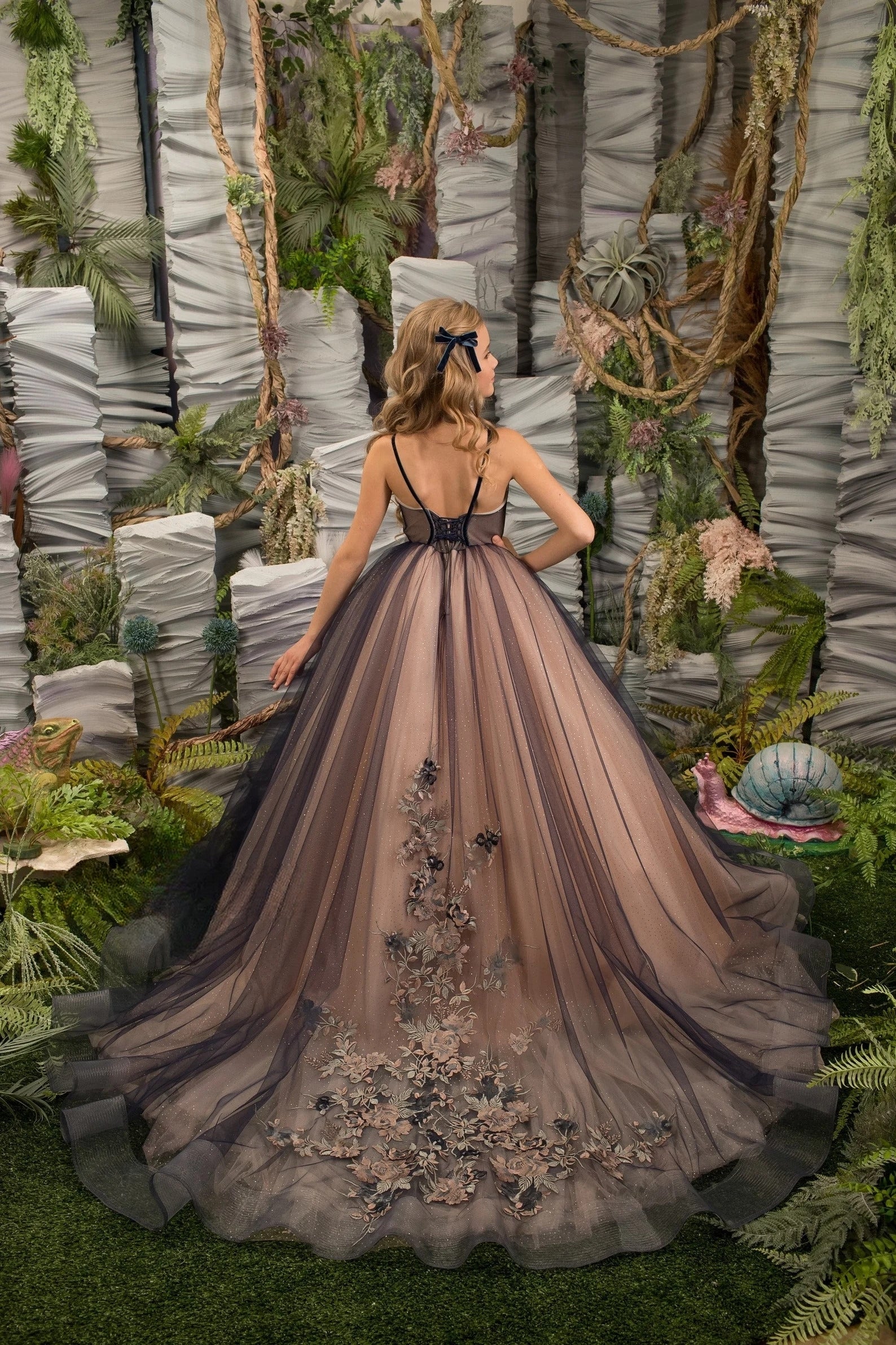 Exquisite Couture Flower Girl Pageant Party Embroidered Lace Tulle Gown